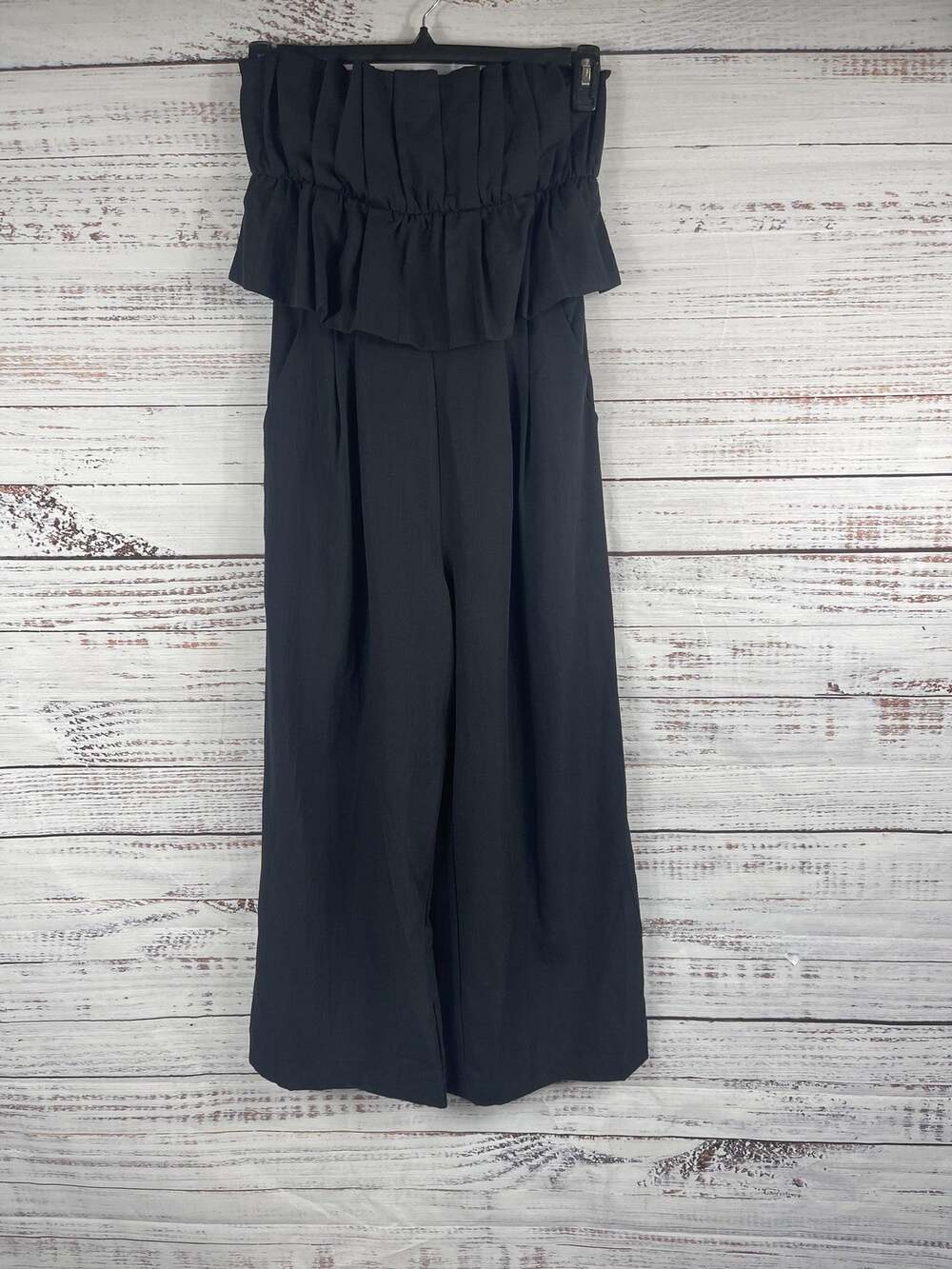 Gilli Jumpsuit Women's SZ Small Black Strapless Ruffle Smocked Wide Leg Pockets